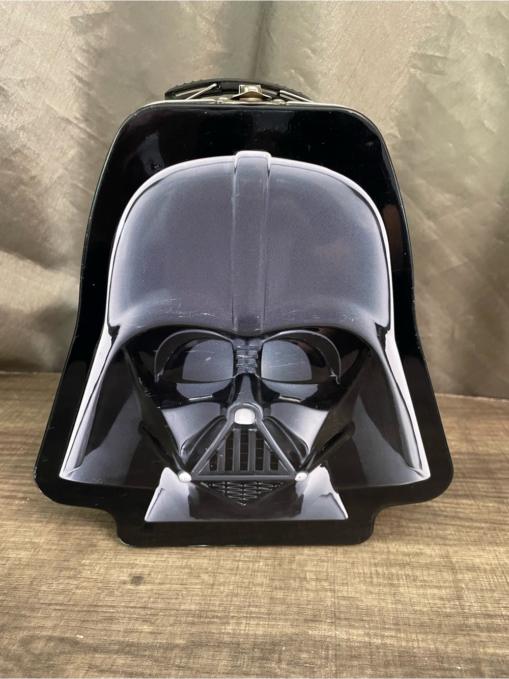 Star Wars Darth Vader Helmet Shaped Metal Tin Tote Lunch Box
